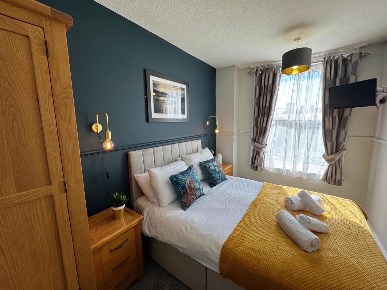 The Rockside Bed and Breakfast Scarborough Exteriör bild